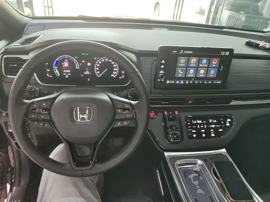 Honda Elysion 2024 из CN, фото 2