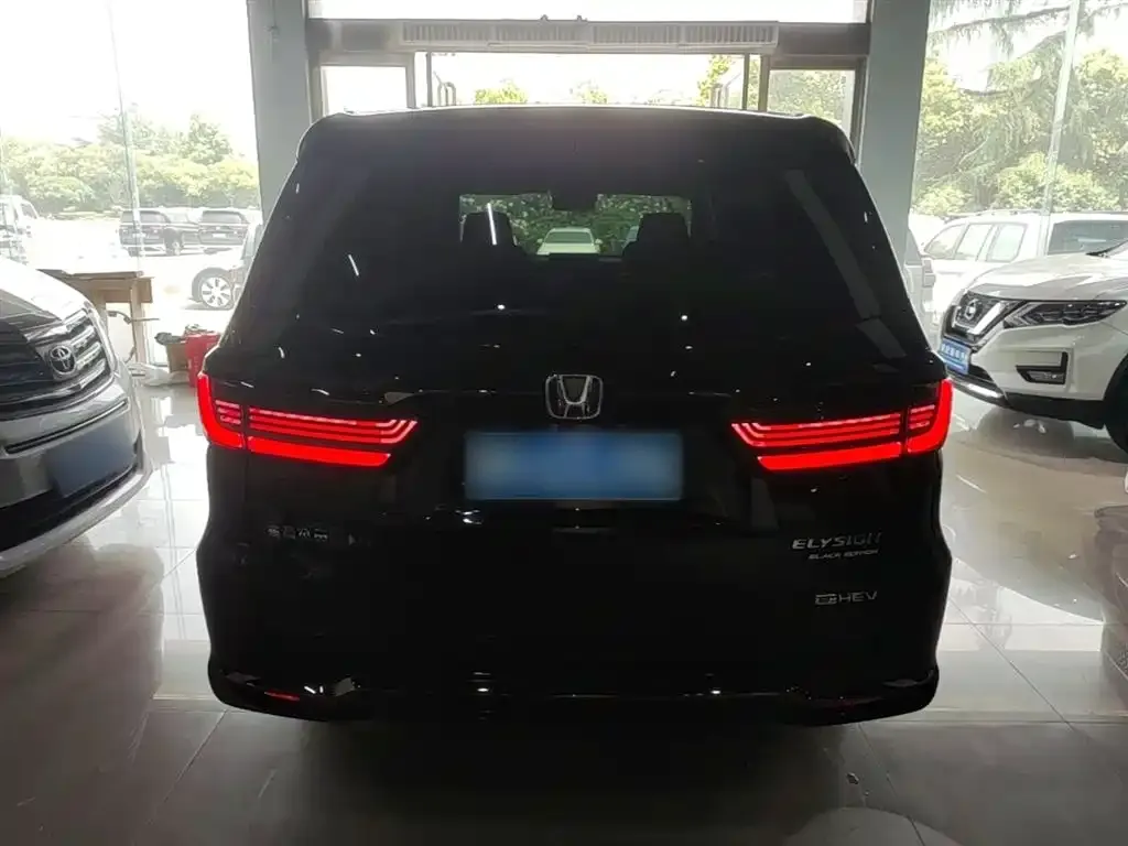 Honda Elysion 2024 из CN, фото 8