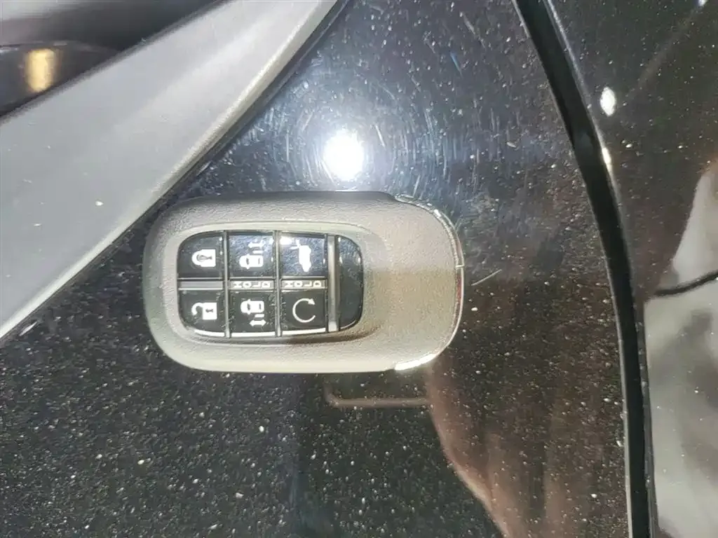 Honda Elysion 2024 из CN, фото 3