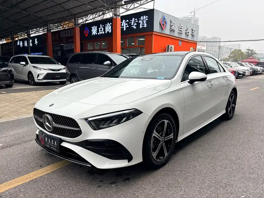 Mercedes-Benz A-Class — фото 1
