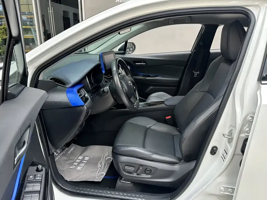 Toyota C-HR 2023 из CN, фото 10