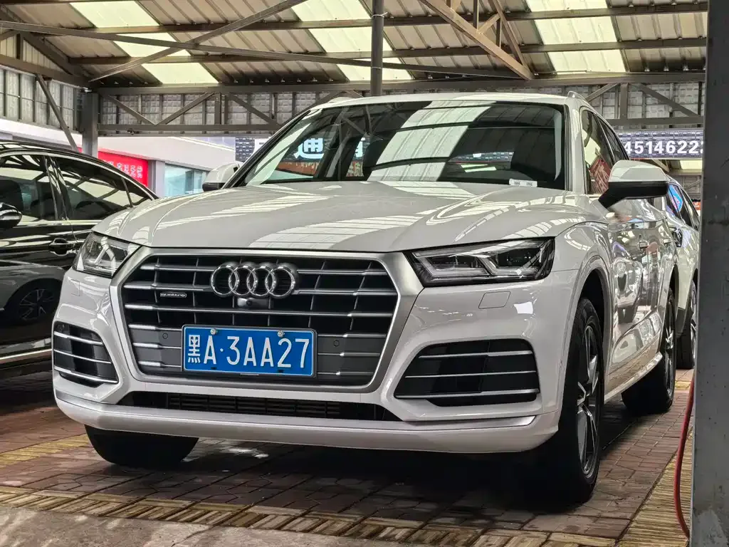 Audi Q5L — фото 3