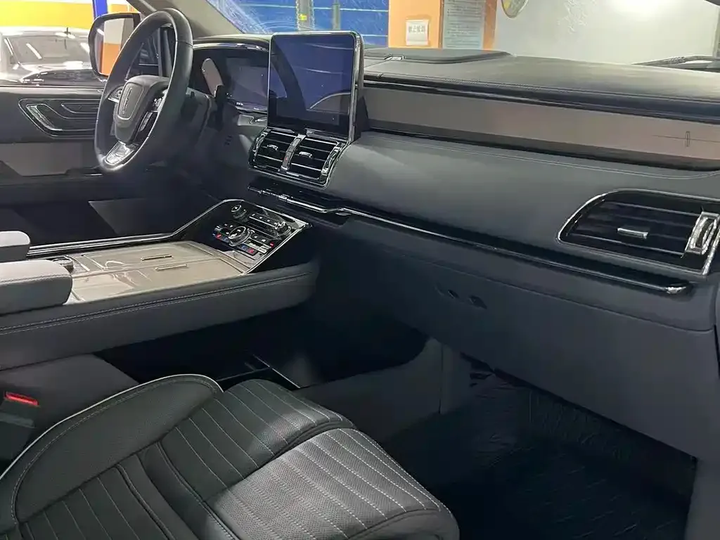 Lincoln Navigator 2021 из CN, фото 8