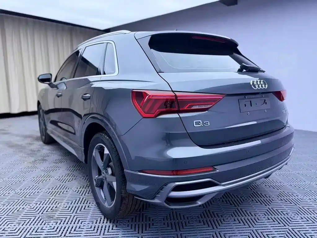 Audi Q3 — фото 7