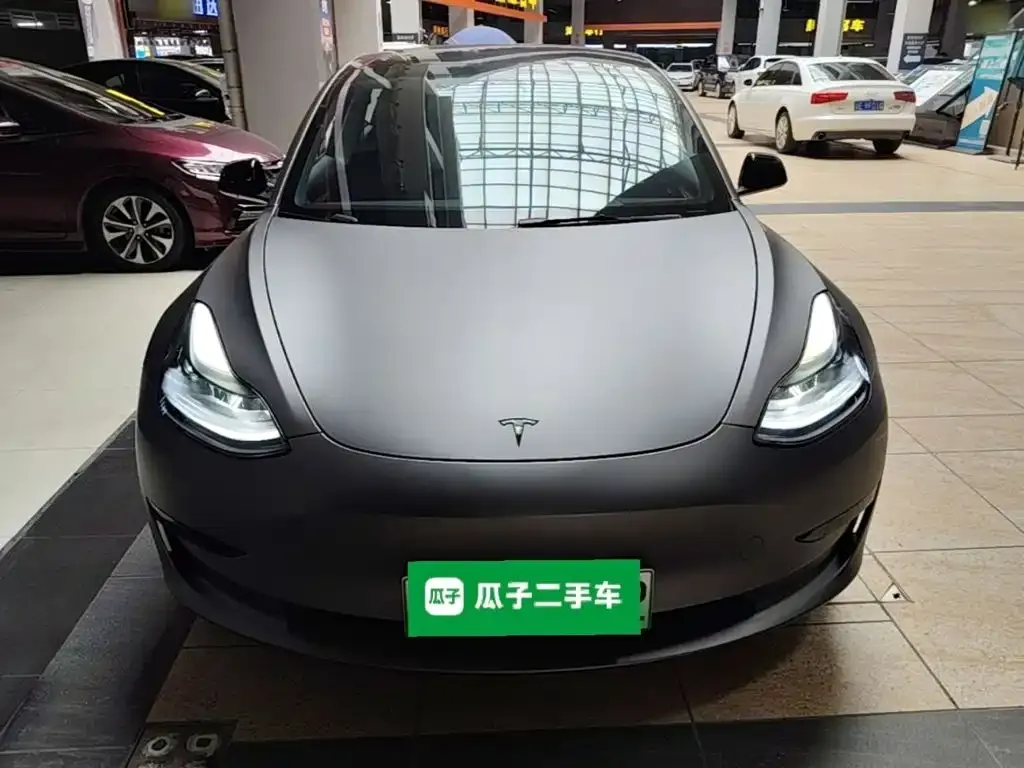 Tesla Model 3 — фото 2