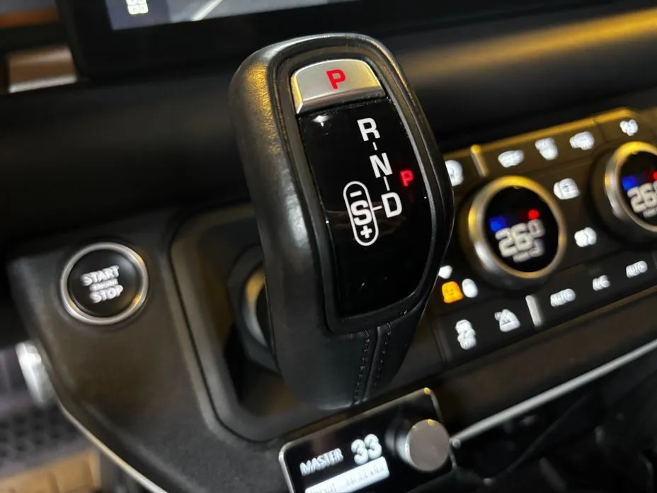 Land Rover Defender 2022 из KR, фото 2