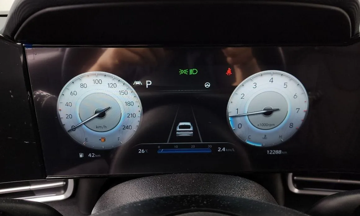 Hyundai AVANTE — фото 4