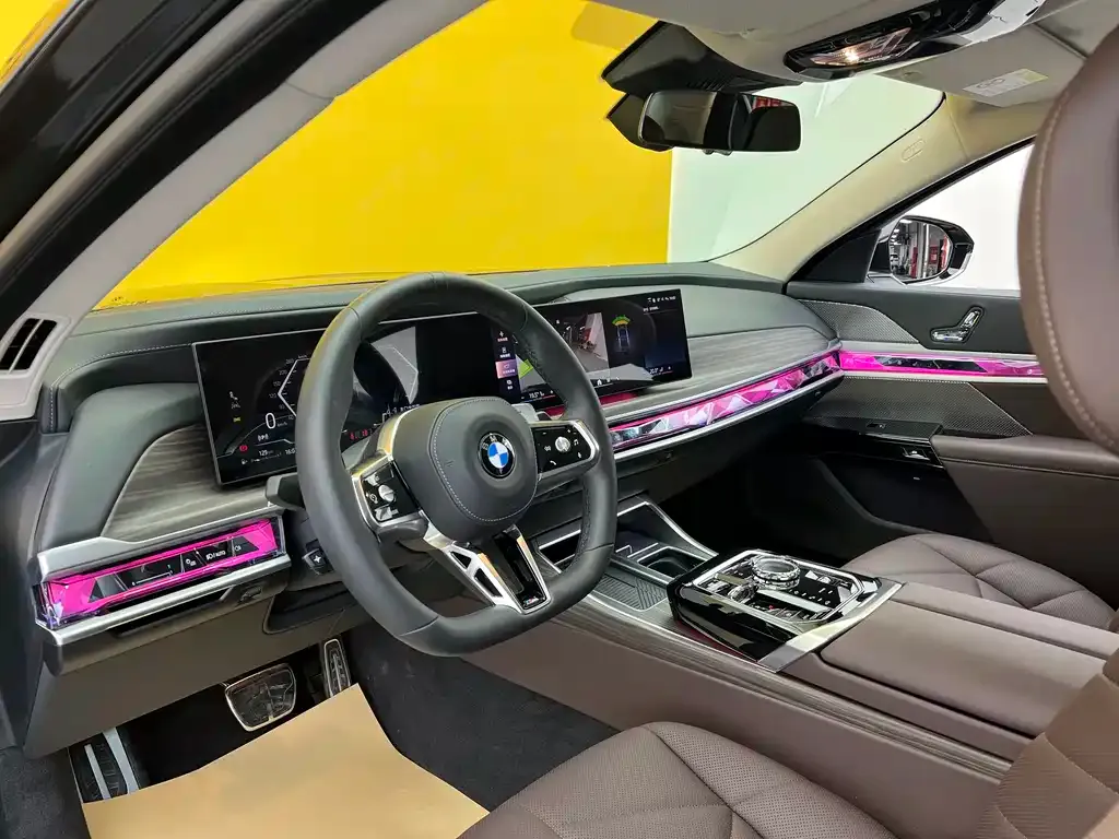 BMW 7 Series — фото 5