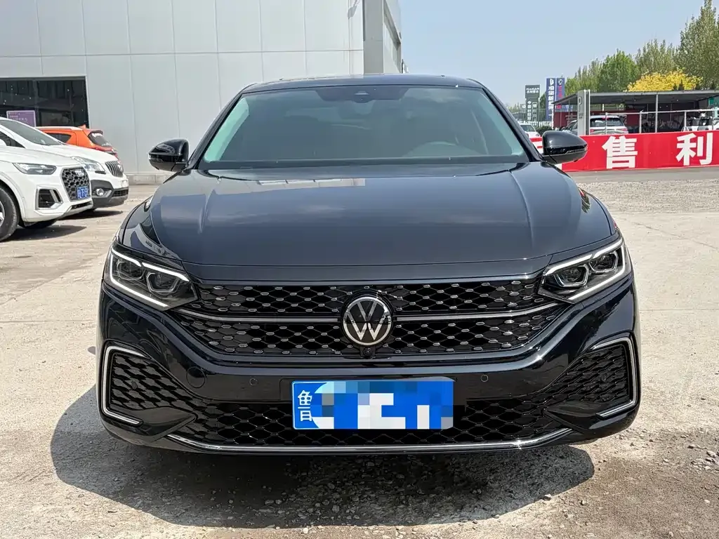 Volkswagen Passat — фото 8