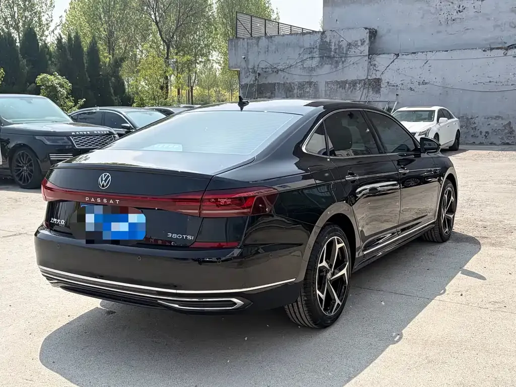 Volkswagen Passat — фото 5