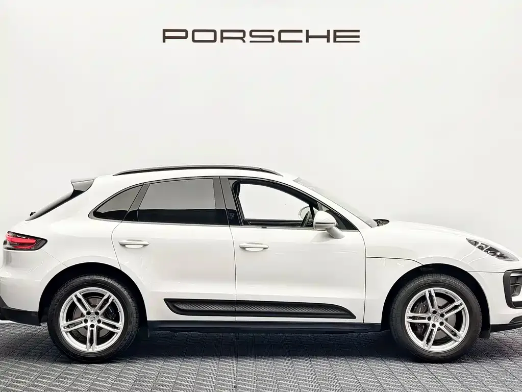 Porsche Macan — фото 5
