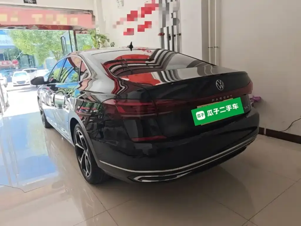 Volkswagen Passat — фото 10