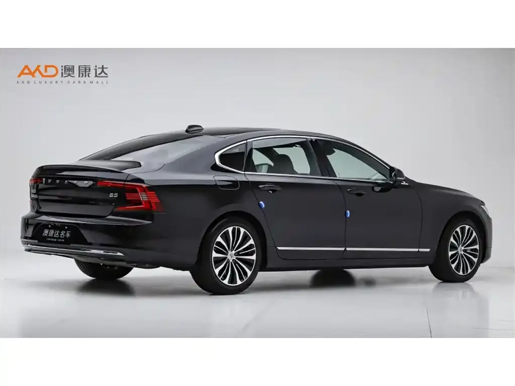 Volvo S90 — фото 8