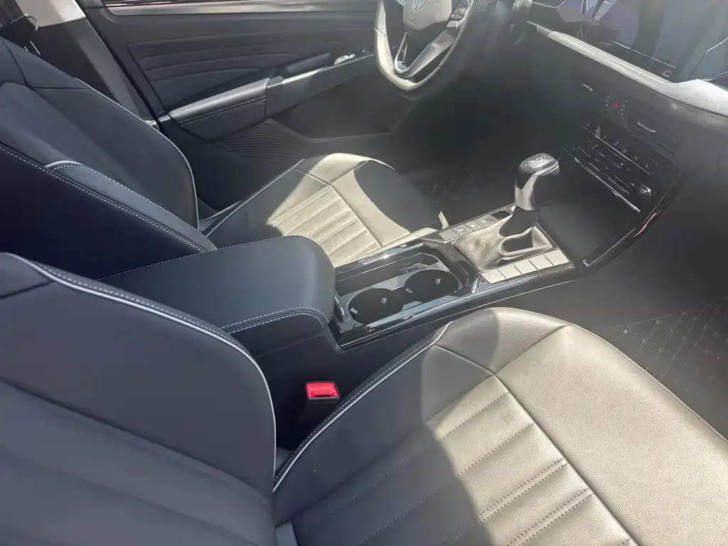 Volkswagen Passat — фото 5