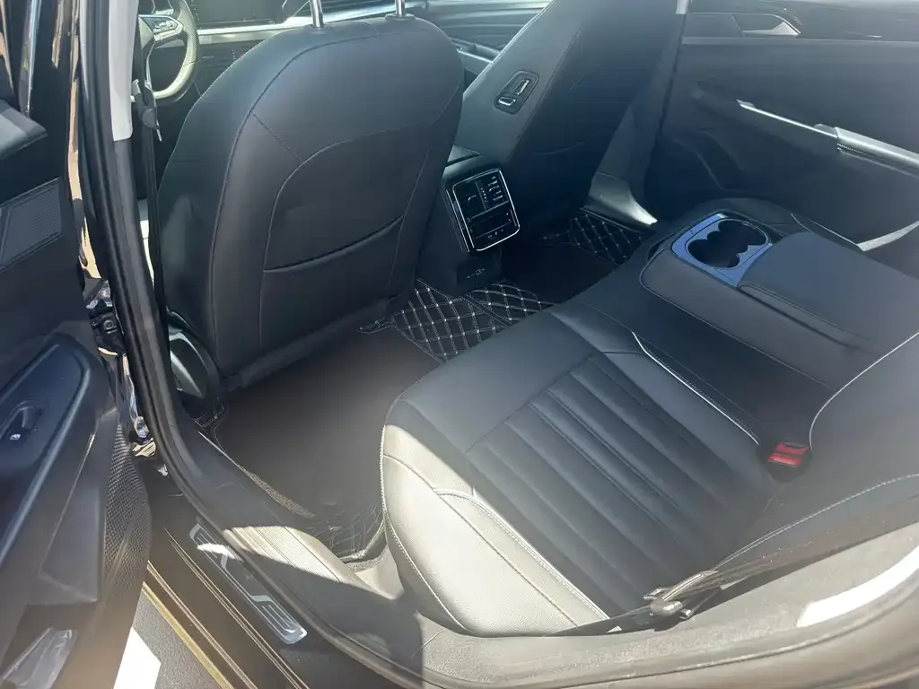 Volkswagen Passat — фото 7
