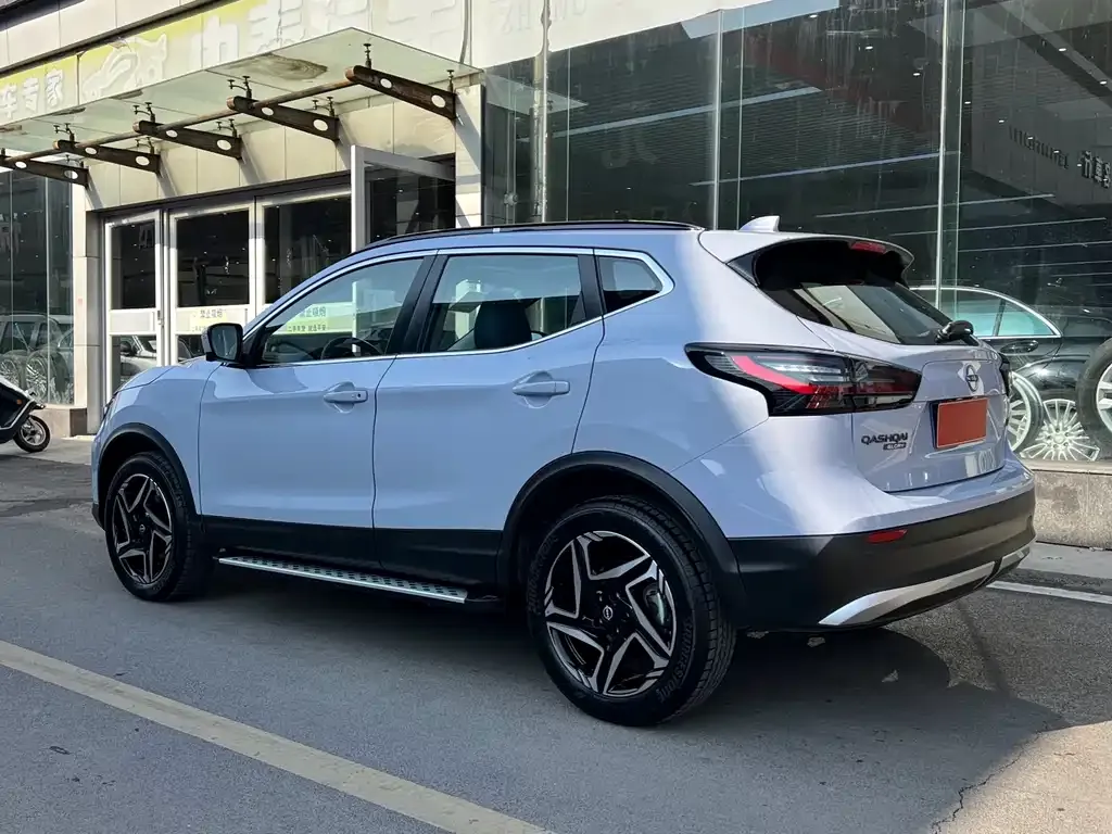 Nissan Qashqai — фото 6