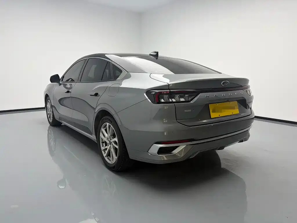 Ford Mondeo — фото 3