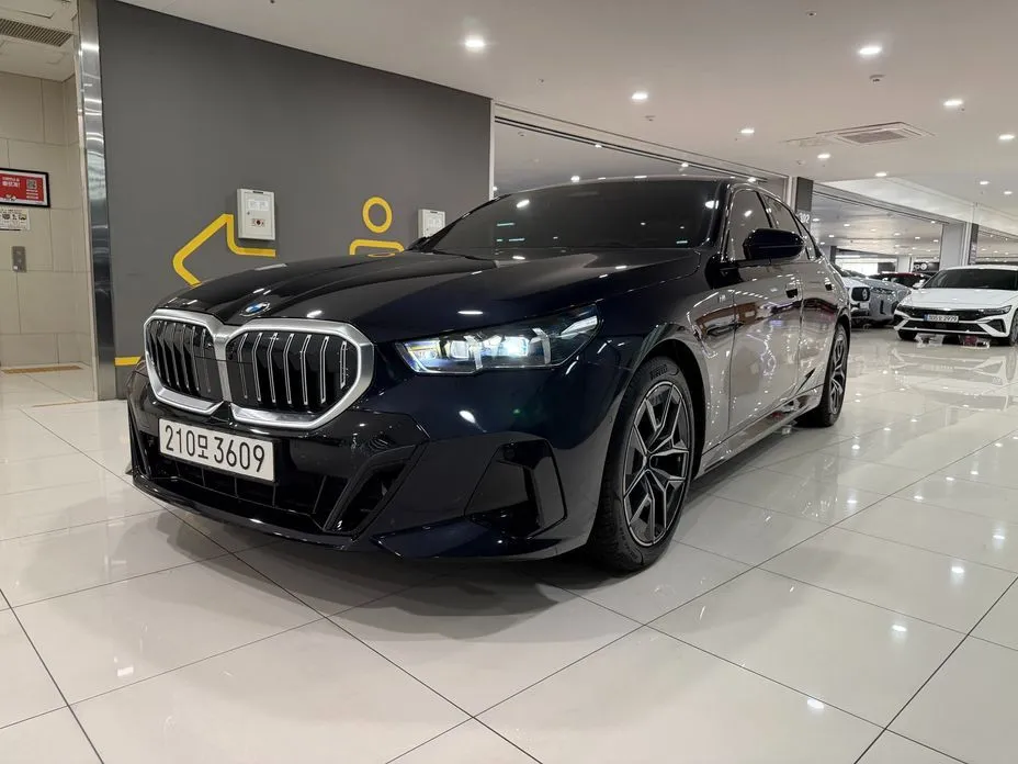 BMW 5-Series 2025 из KR, фото 1