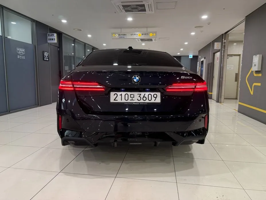 BMW 5-Series 2025 из KR, фото 9