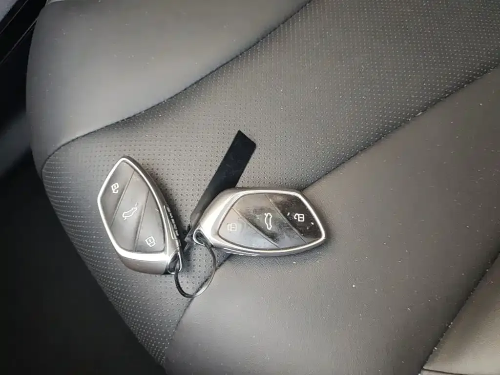Roewe Ei5 2021 из CN, фото 3