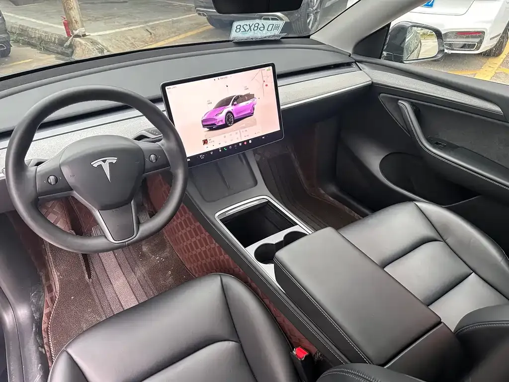 Tesla Model Y — фото 4
