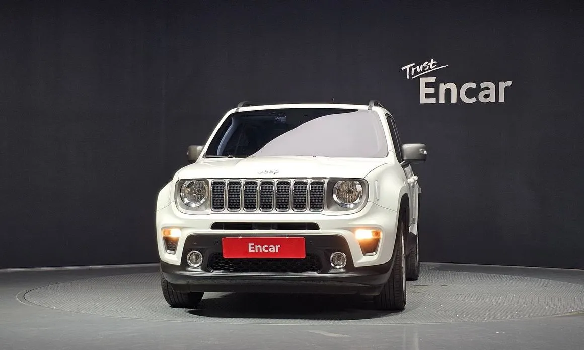 Jeep Renegade — фото 5