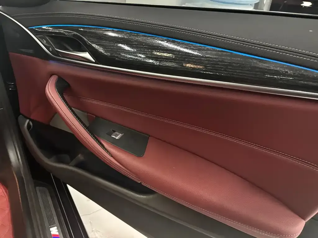 BMW 5 Series New Energy — фото 9