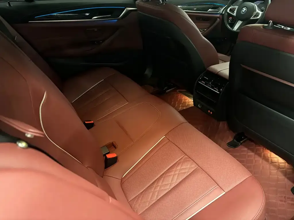BMW 5 Series New Energy — фото 8