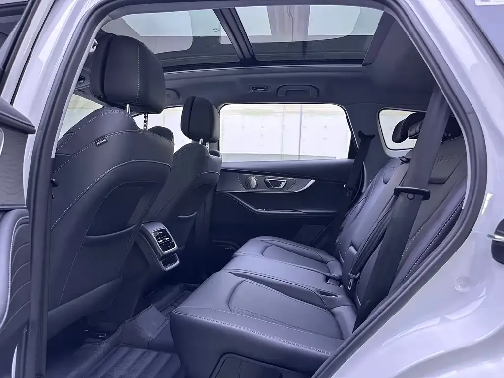 Chery Tiggo 8 PRO — фото 8