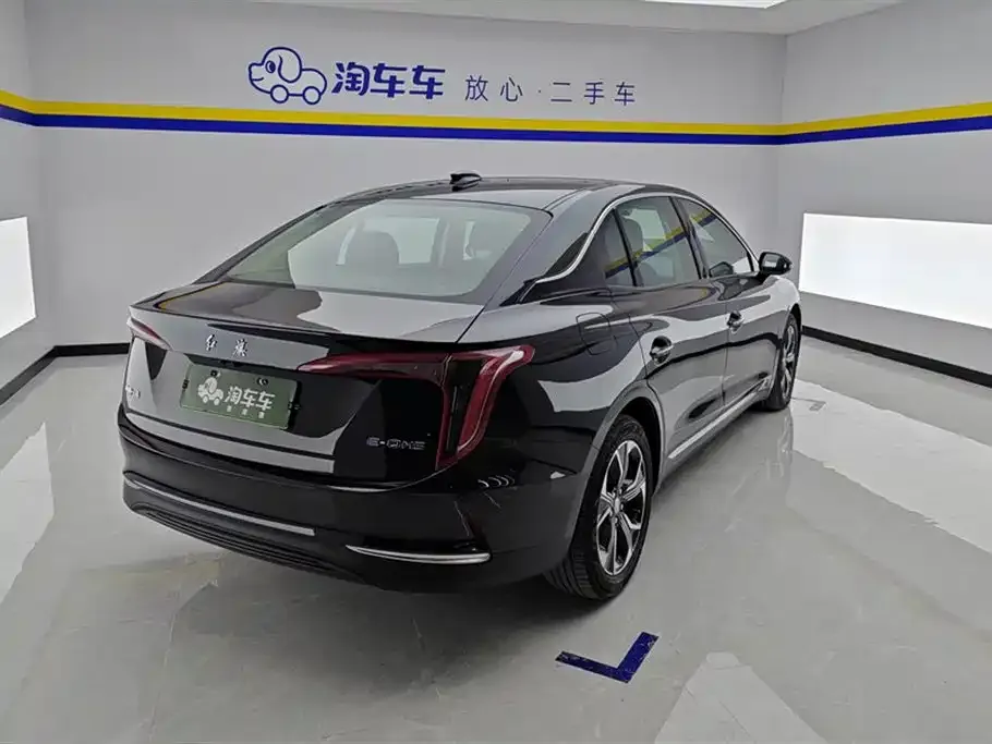 Hongqi E-QM5 — фото 8