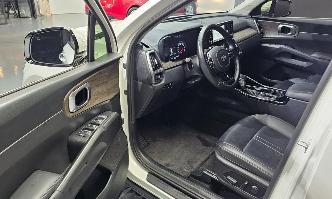 Kia Sorento — фото 7