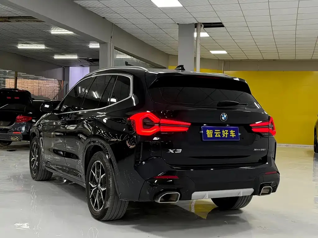 BMW X3 — фото 9