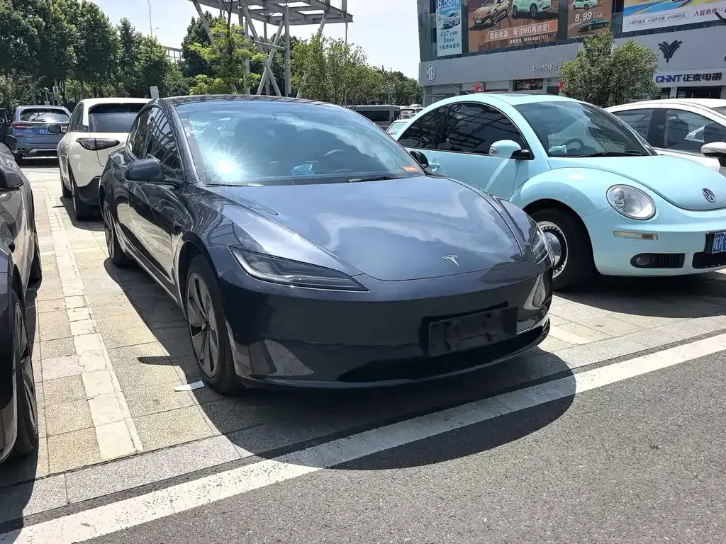 Tesla Model 3 — фото 5