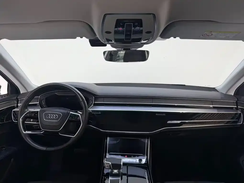 Audi A8 — фото 5