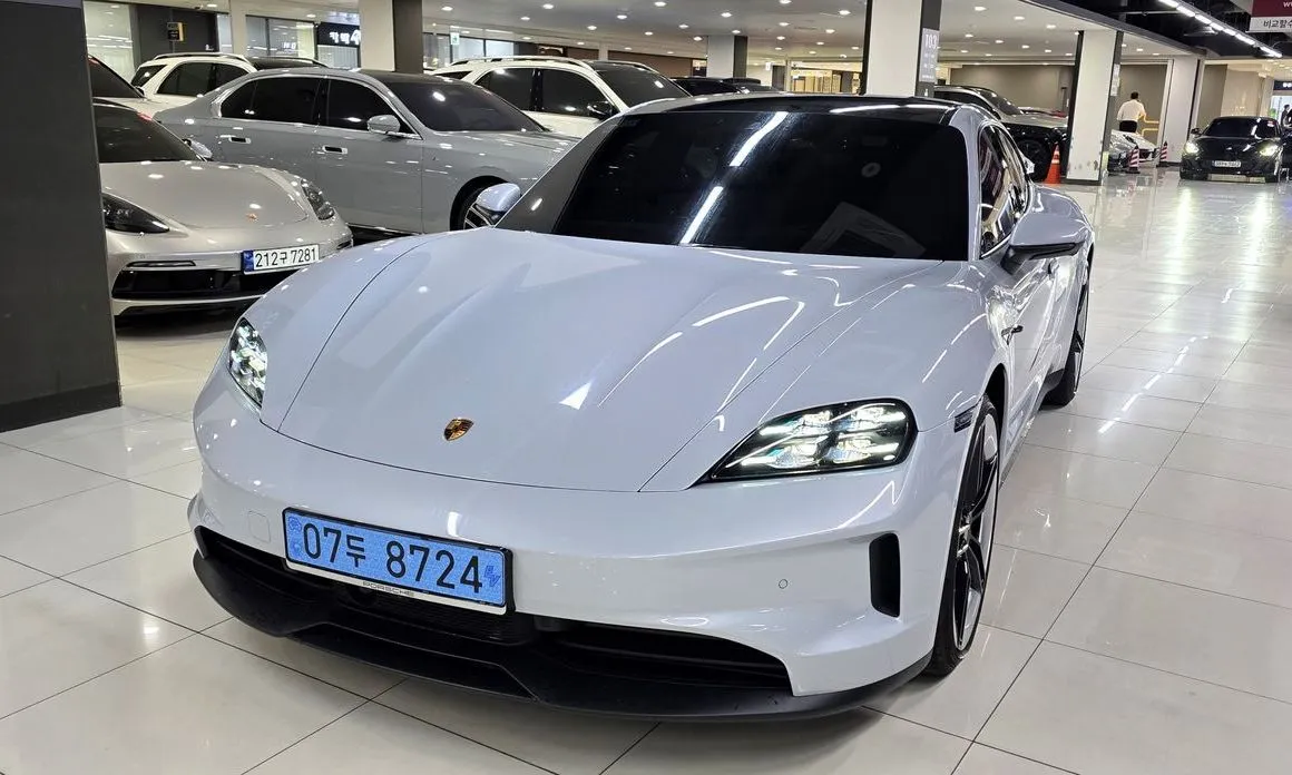 Porsche Taycan 2025 из KR, фото 5