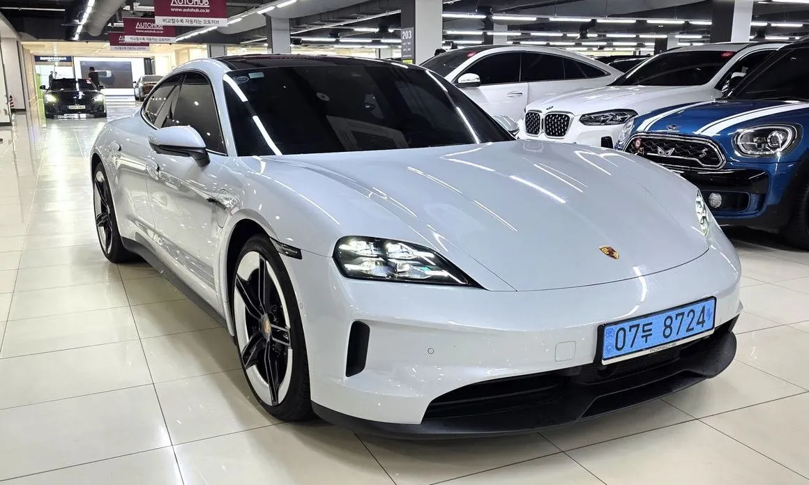 Porsche Taycan 2025 из KR, фото 2