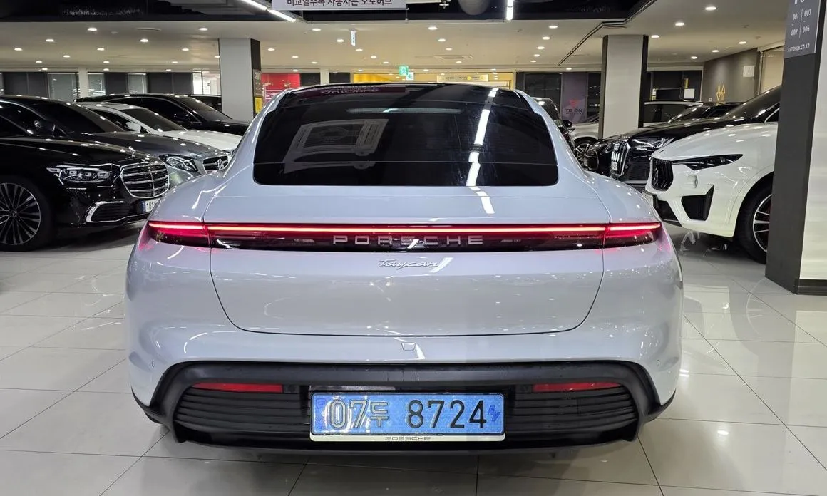 Porsche Taycan 2025 из KR, фото 3