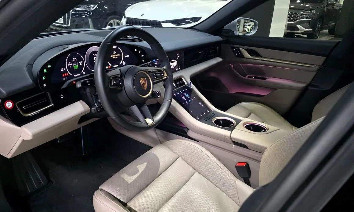 Porsche Taycan 2025 из KR, фото 6