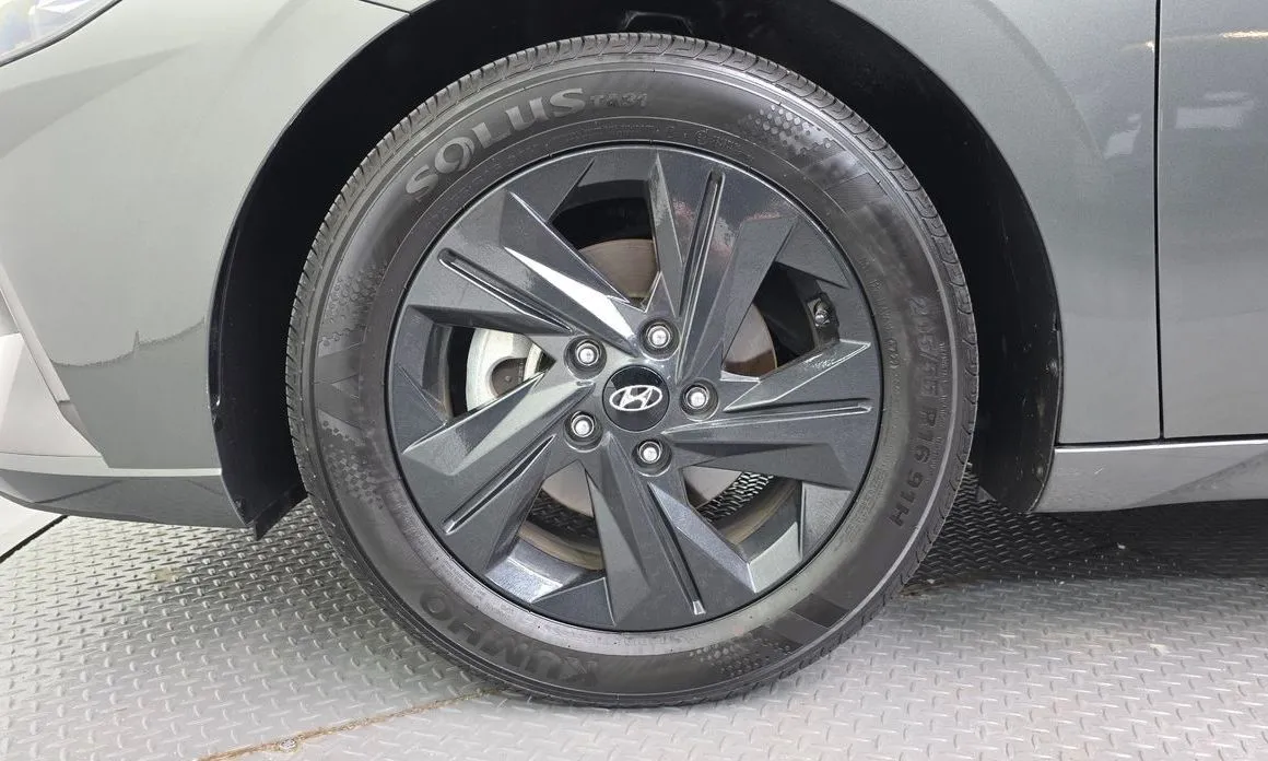 Hyundai AVANTE 2023 из KR, фото 9