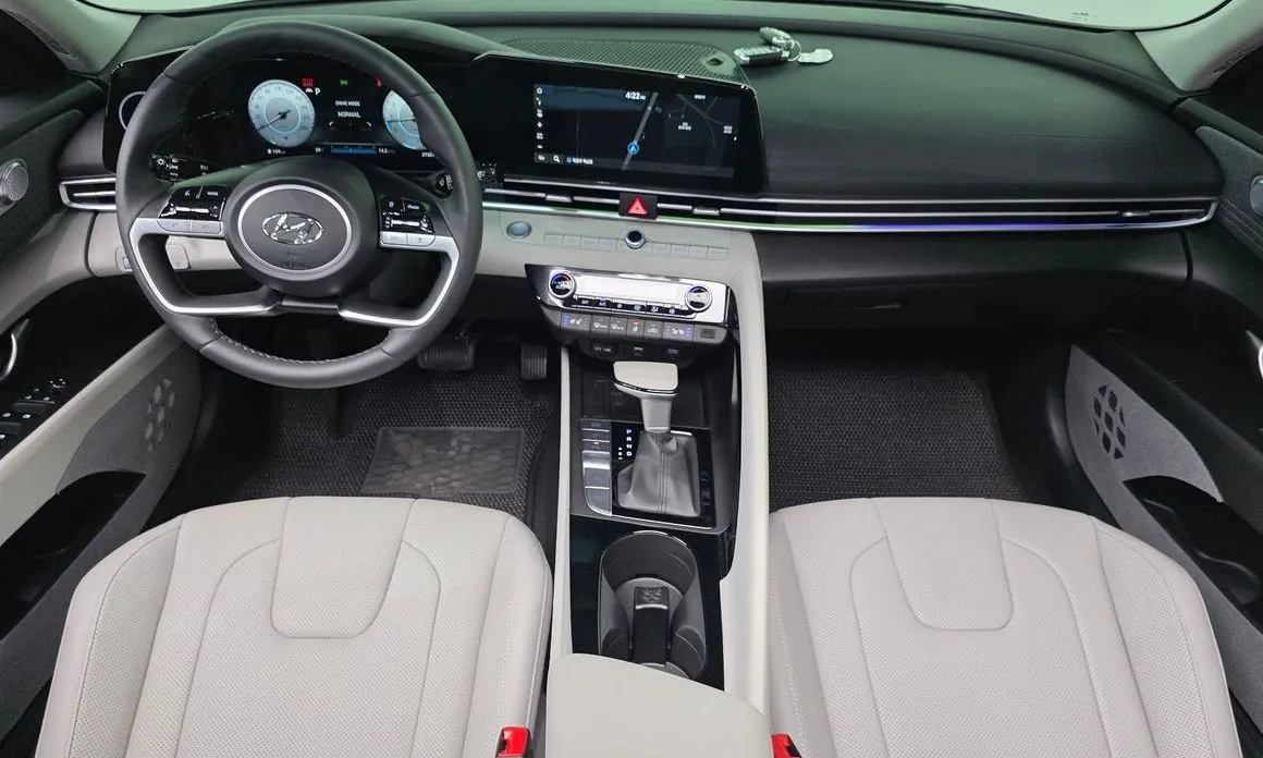 Hyundai AVANTE 2023 из KR, фото 6