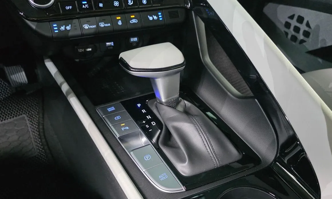 Hyundai AVANTE 2023 из KR, фото 5
