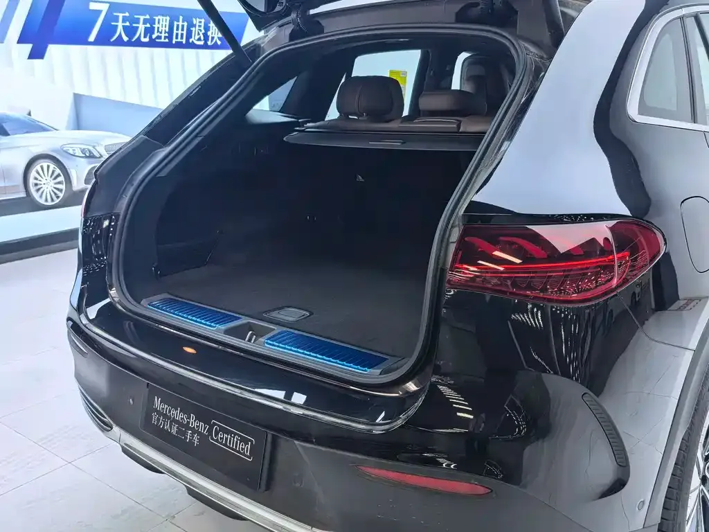 Mercedes-Benz EQE SUV — фото 10