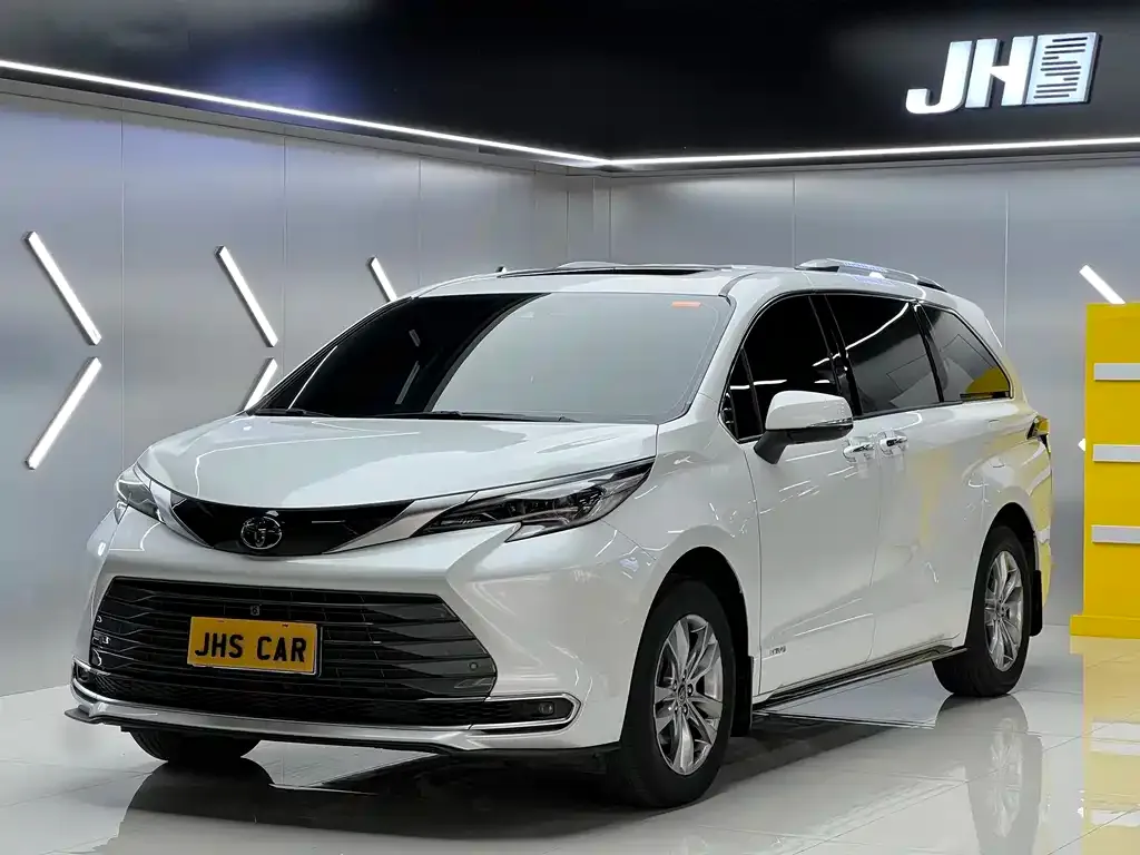 Toyota Sienna 2025 из CN, фото 1