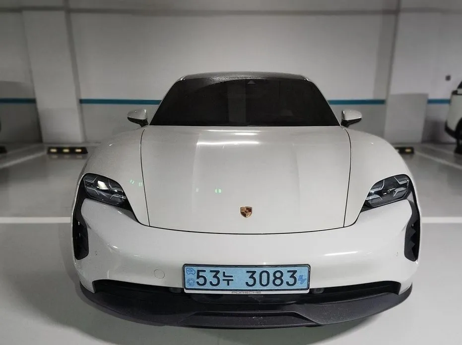 Porsche Taycan
