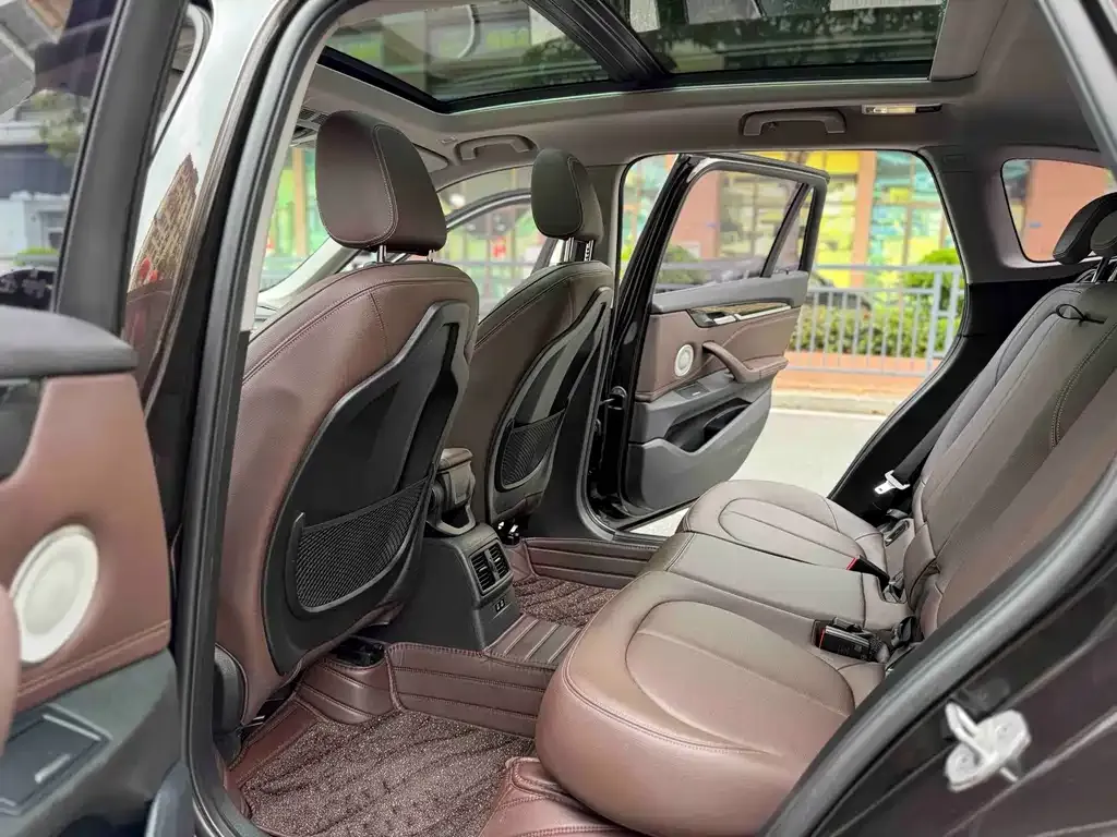 BMW X1 2021 из CN, фото 7