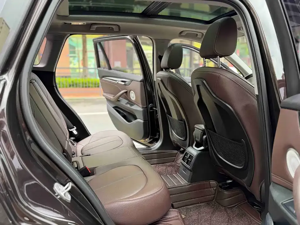 BMW X1 2021 из CN, фото 2