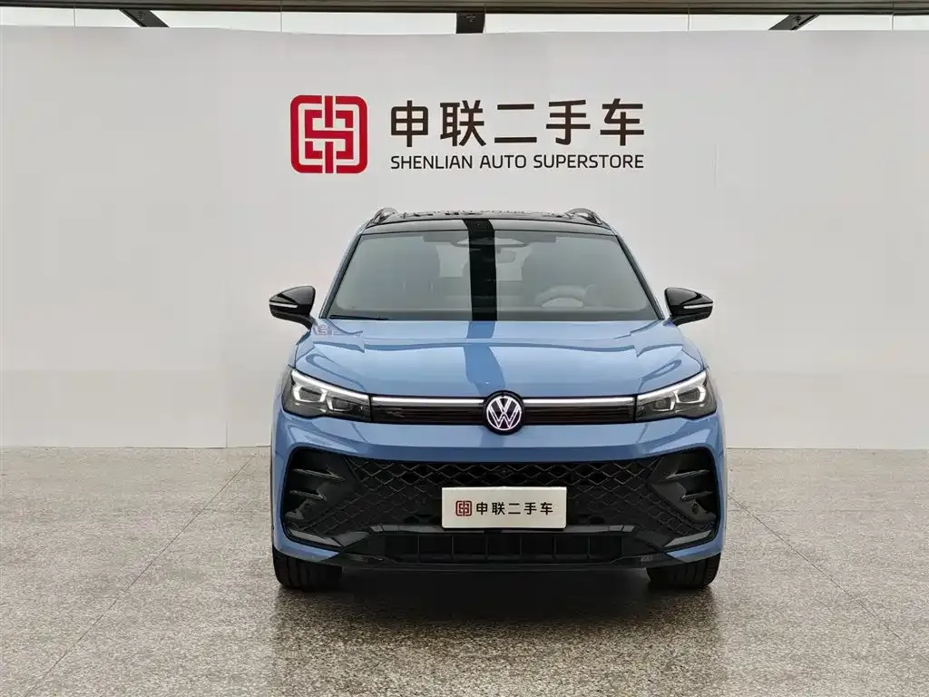 Volkswagen Tiguan L — фото 3