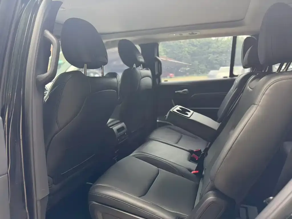 Jeep Grand Commander 2021 из CN, фото 2