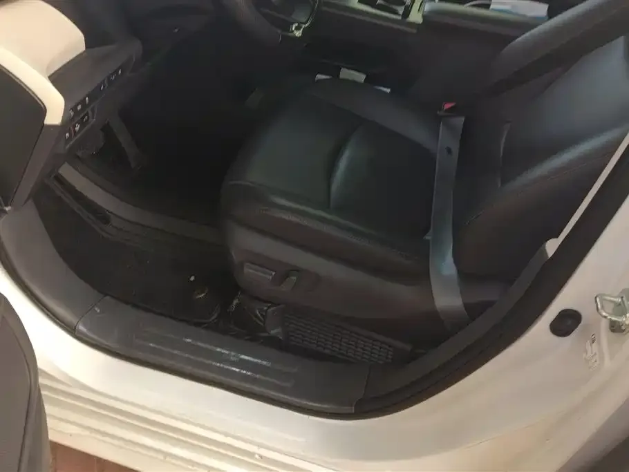 Toyota Sienna — фото 4