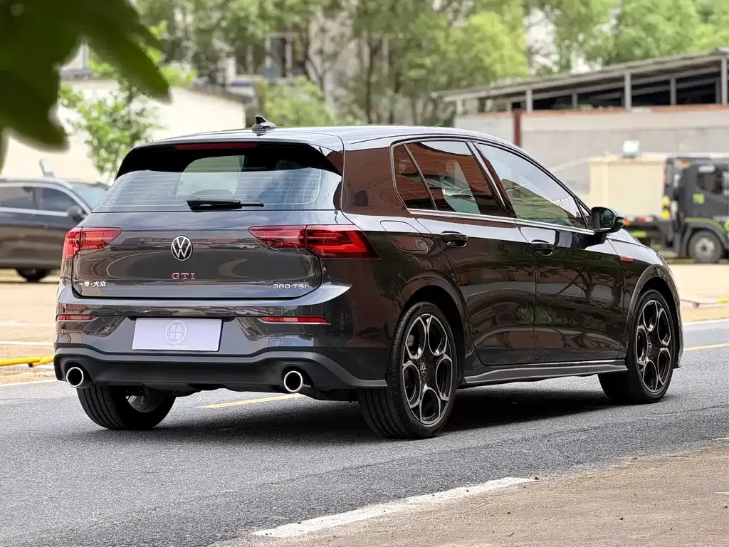 Volkswagen Golf GTI 2024 из CN, фото 7